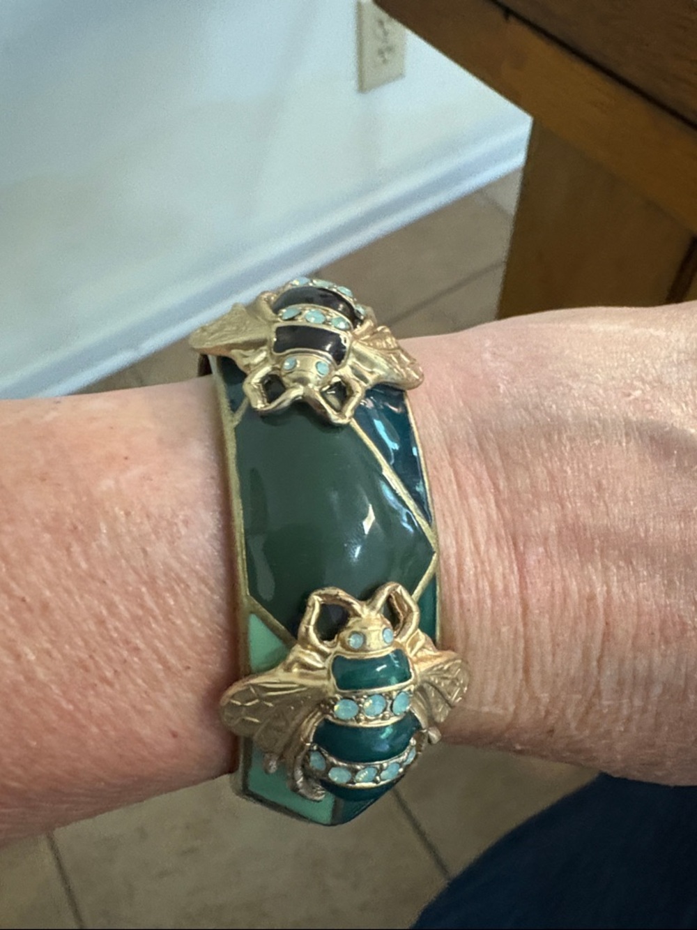 Coldwater Creek Green Teal Bee Bangle Bracelet